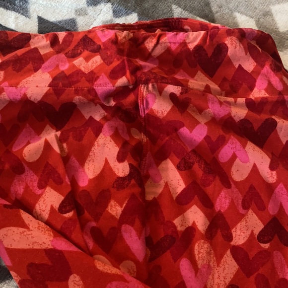 Lularoe valentines leggings size OS (L-13) - Picture 3 of 5